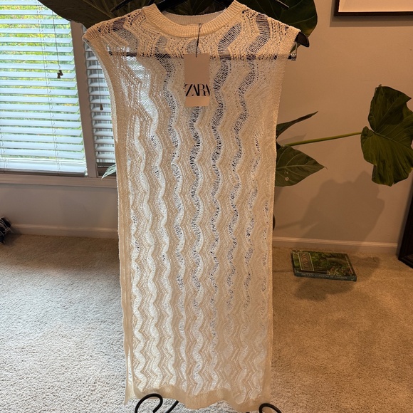 NWT Zara Sweater - Picture 1 of 3